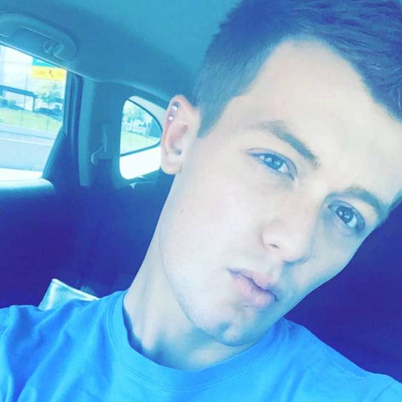 Meet your Posher, Cody - Picture 1 of 1